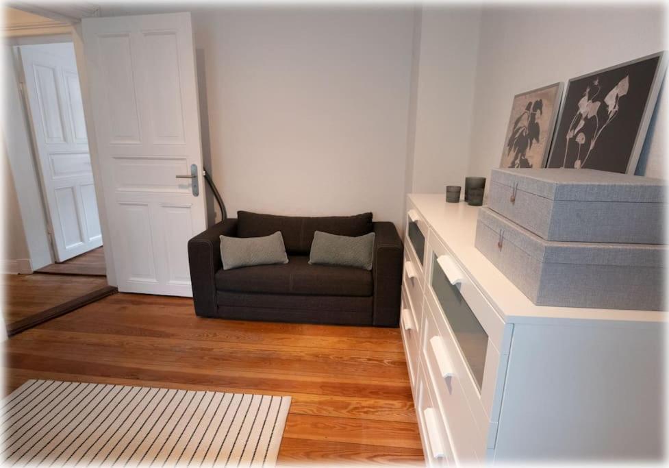Altbaucharme! 2Zimmer, Zentral Und 24H Check-In Kiel Exterior foto